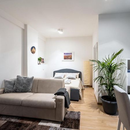 Suite 1,2 Porta Milano Centro Parking Free Luaran gambar