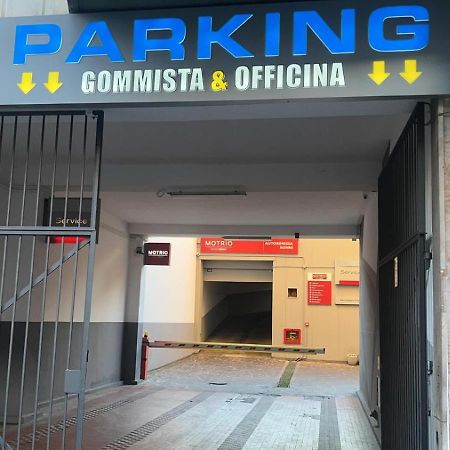 Suite 1,2 Porta Milano Centro Parking Free Luaran gambar