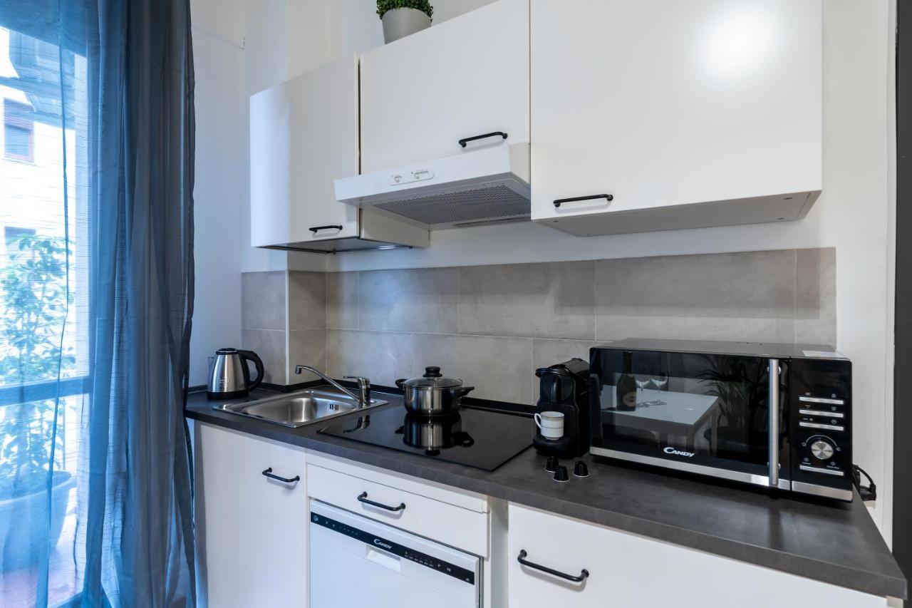 Suite 1,2 Porta Milano Centro Parking Free Luaran gambar